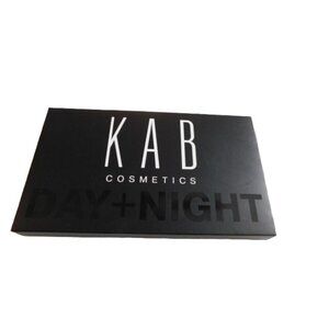 KAB Cosmetics Day & Night 18  Eye Shadow  Pallette NEW